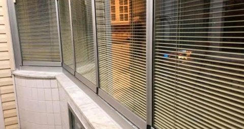 jaluzili cam balkon